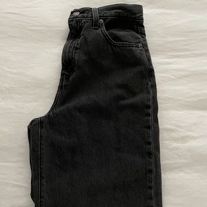 Levi’s High Loose Taper jeans size 25